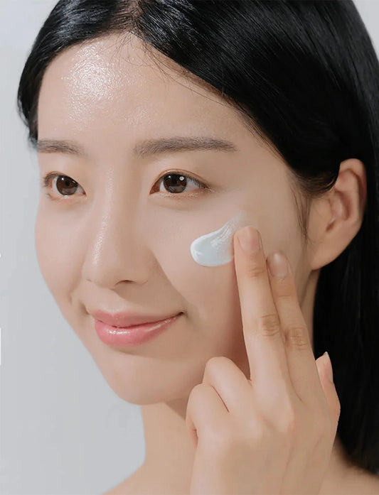 SKIN1004 - Madagascar Centella Hyalu-Cica Water-Fit Sun Serum 50 ML | Protector solar